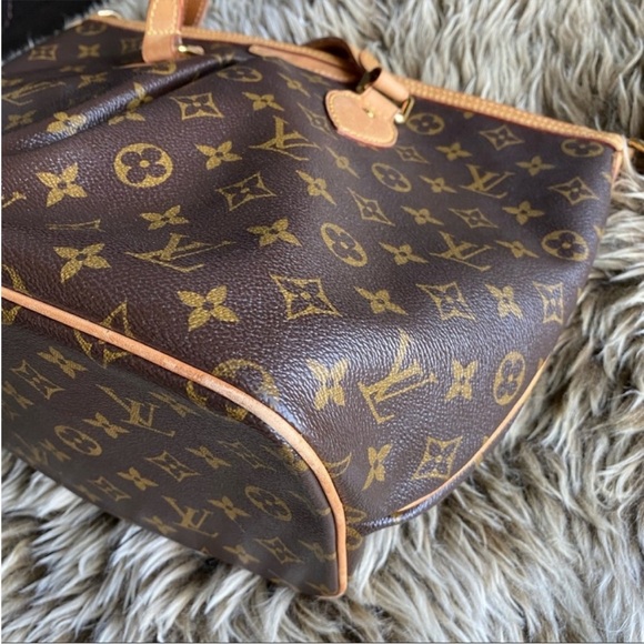 Louis Vuitton Monogram Polermo PM - Picture 7 of 14